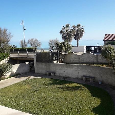 Casa A 20 Metri Dal Mare! Apartment Fossacesia Luaran gambar