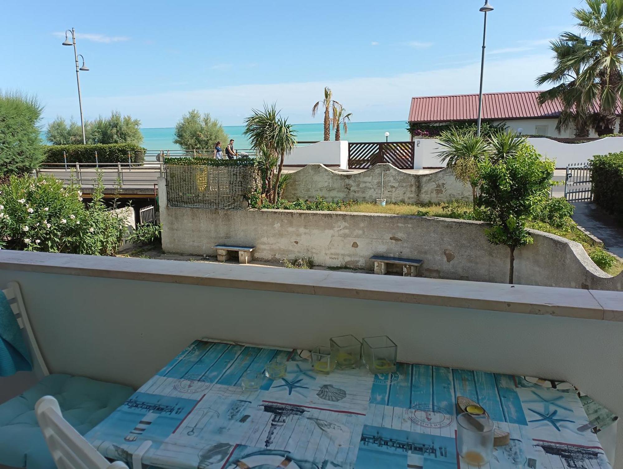 Casa A 20 Metri Dal Mare! Apartment Fossacesia Luaran gambar
